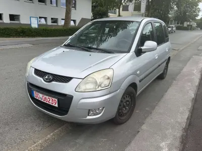 Gebraucht Hyundai Matrix Comfort 103 PS (75 kW) 2009 Continental silver Van / Kleinbus