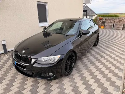 Gebraucht BMW 320 M Sport 170 PS (125 kW) 2011 Schwarz Coupé