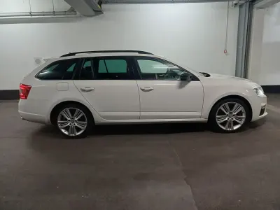 Gebraucht Skoda Octavia RS 184 PS (135 kW) 2015 Bila candy/candyweiss Kombi