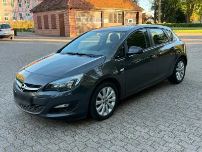 Brugt Opel Astra 140 HK (102 kW) 2013 Grå Sedan