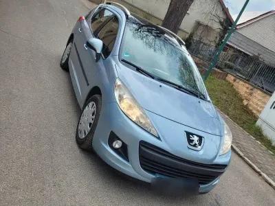 Gebraucht Peugeot 207 Urban Move 95 PS (69 kW) 2011 Silber Kombi