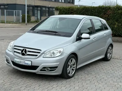 Usata Mercedes B150 95 CV (69 kW) 2009 Argento Monovolume