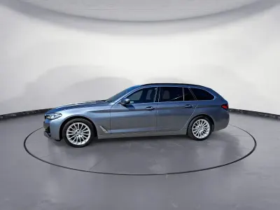 Używany BMW 520 Sport Line 190 KM (139 kW) 2023 Niebieski Kombi
