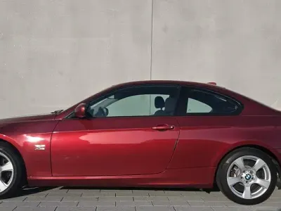 Gebraucht BMW 320 Sport Line 184 PS (135 kW) 2012 Rot Coupé