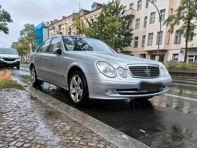 Gebraucht Mercedes E320 Avantgarde 224 PS (164 kW) 2003 Silber Limousine