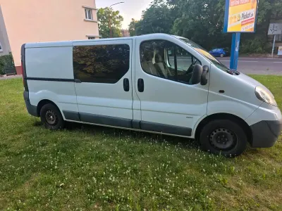 Gebraucht Opel Vivaro 114 PS (83 kW) 2011 Weiß Van / Kleinbus