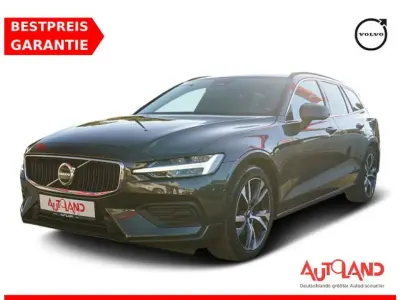 Gebraucht Volvo V60 197 PS (144 kW) 2022 Platinum grey metallic (metallic) Kombi