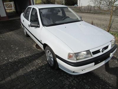 Gebraucht Opel Vectra 82 PS (60 kW) 1992 Weiß Limousine