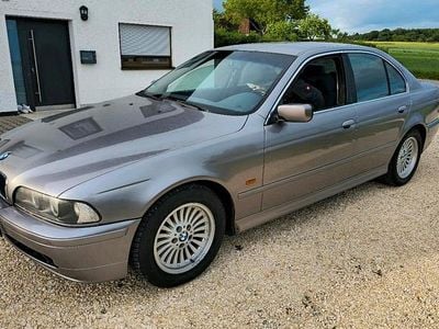 BMW 525
