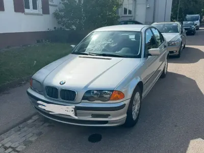 Gebraucht BMW 318 105 PS (77 kW) 1999 Silber Limousine