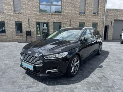Gebraucht Ford Mondeo Titanium 160 PS (117 kW) 2018 Shadow black Kombi