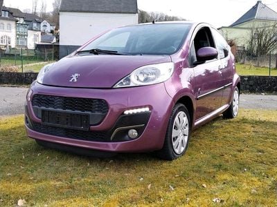 Gebraucht Peugeot 107 Envy 68 PS (50 kW) 2012 Violet Kleinwagen