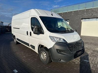 Weiß Gebraucht 2023 Opel Movano Edition Van / Kleinbus | 12.499 €