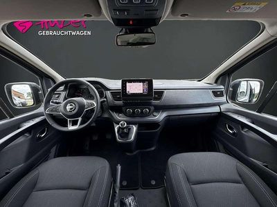 Urban grey Gebraucht 2024 Nissan Primastar Tekna Van / Kleinbus | 34.390 € (Fairer Preis)