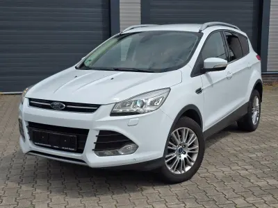 Gebraucht Ford Kuga Titanium 150 PS (110 kW) 2013 Weiß SUV