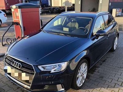 Gebraucht Audi A3 Sport 150 PS (110 kW) 2019 Blau Limousine