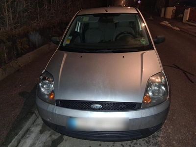 Silber Gebraucht 2002 Ford Fiesta Kleinwagen | 750 € (Fairer Preis)