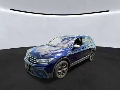 Gebraucht VW Tiguan Allspace 150 PS (110 kW) 2023 Atlantic blue metallic SUV