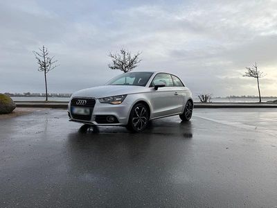 Gebraucht Audi A1 86 PS (63 kW) 2011 Silber Kleinwagen