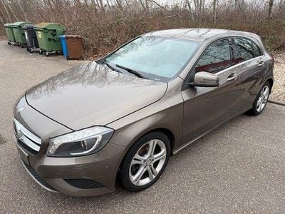 Grau Gebraucht 2013 Mercedes A220 Urban Limousine | 15.990 € (Guter Preis)