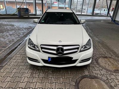 Gebraucht Mercedes C180 156 PS (114 kW) 2011 Weiß Coupé