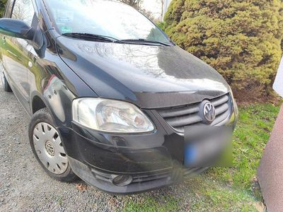 Gebraucht VW Fox 55 PS (40 kW) 2009 Schwarz Kleinwagen