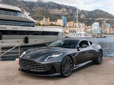 Nouă Aston Martin DB12 680 CP (500 kW) 2025 Gri