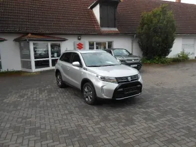 Neu Suzuki Vitara Comfort 129 PS (94 kW) 2026 Silber SUV