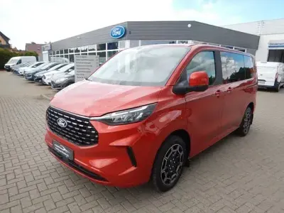 Gebraucht Ford Tourneo Custom Titanium 136 PS (100 kW) 2024 Andere Van