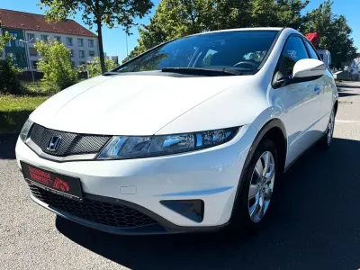 Gebraucht Honda Civic Comfort 99 PS (72 kW) 2011 Weiß Limousine