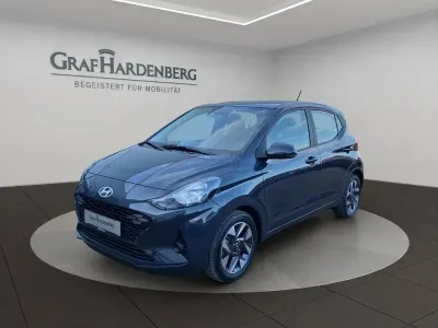 Gebraucht Hyundai i10 Trend 63 PS (46 kW) 2025 Aurora grey / met Kleinwagen