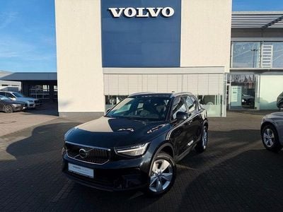Gebraucht Volvo XC40 Core 163 PS (119 kW) 2023 Schwarz SUV