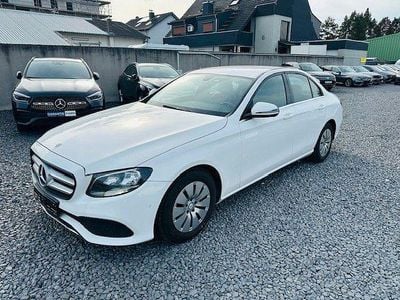 Weiß Gebraucht 2019 Mercedes E200 Limousine | 13.980 € (Superpreis)