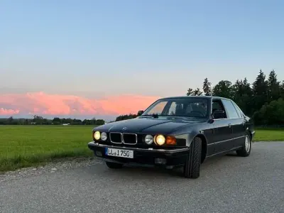 Gebraucht BMW 750 299 PS (219 kW) 1989 Schwarz Limousine