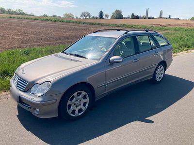 Second-hand Mercedes C200 Elegance 163 CP (119 kW) 2006 Argintiu Break