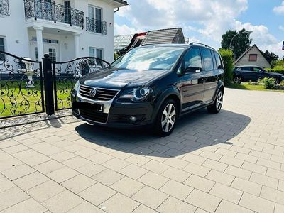 VW Touran Cross