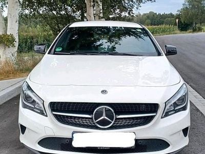Mercedes CLA200