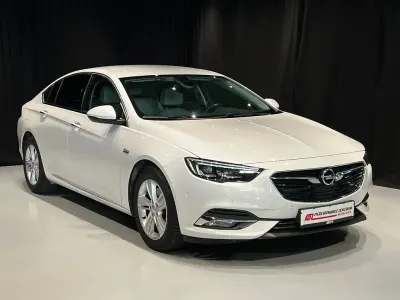 Gebraucht Opel Insignia Innovation 170 PS (125 kW) 2017 Weiß Limousine