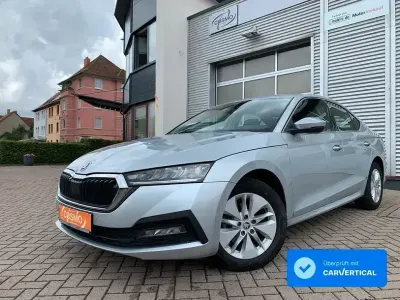Gebraucht Skoda Octavia 110 PS (80 kW) 2024 Silber Limousine