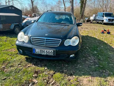 Gebraucht Mercedes C180 143 PS (105 kW) 2004 Schwarz Kombi