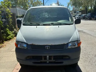 Brugt Toyota HiAce 88 HK (64 kW) 2001 Hvid MPV