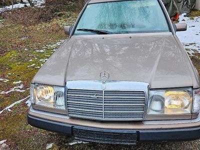 Gebraucht Mercedes 220 150 PS (110 kW) 1993 Gold Kombi