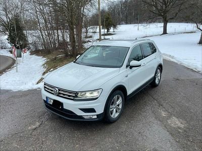 Weiß Gebraucht 2017 VW Tiguan Sound SUV | 13.900 €