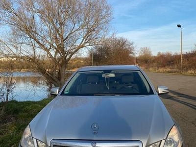 Mercedes E200