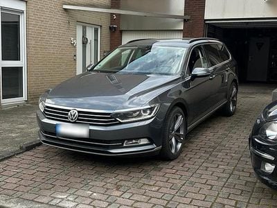 Gebraucht VW Passat 190 PS (139 kW) 2017 Grau Kombi