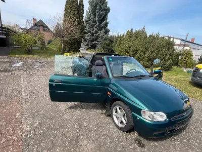 Brugt Ford Escort Cabriolet 55 HK (40 kW) 1996 Grøn Cabriolet