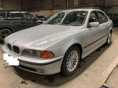 Gebraucht BMW 523 170 PS (125 kW) 1998 Titansilber Limousine