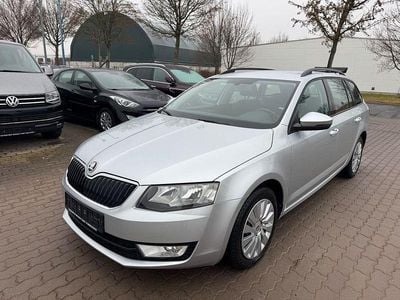 Silber Gebraucht 2015 Skoda Octavia Ambition Kombi | 6.900 € (Fairer Preis)