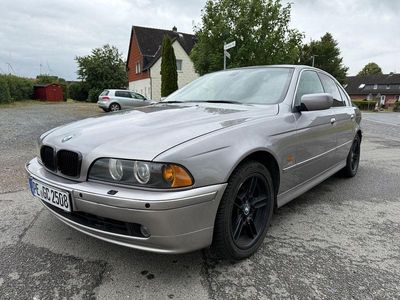BMW 525