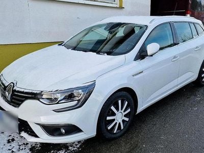 Gebraucht Renault Mégane IV Intens 132 PS (97 kW) 2017 Weiß Kombi